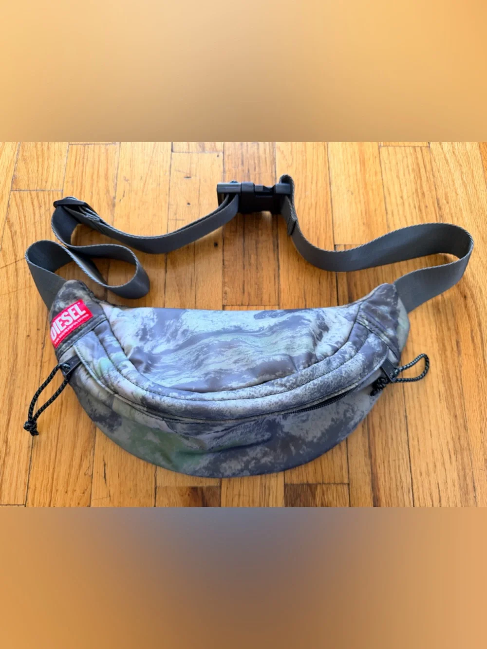 Diesel Gray and Green Camouflage Belt Bag with Red Logo Patch - Picture 3 of 5